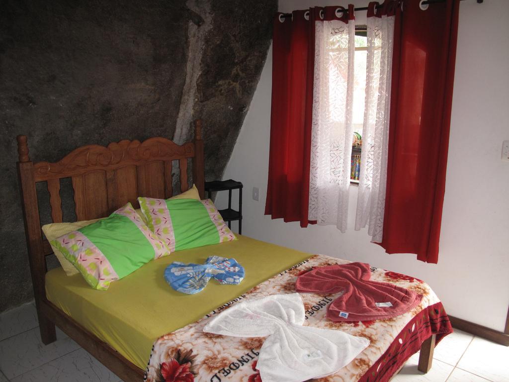 Suites Cantinho Da Pedra Vila do Abraao Phòng bức ảnh